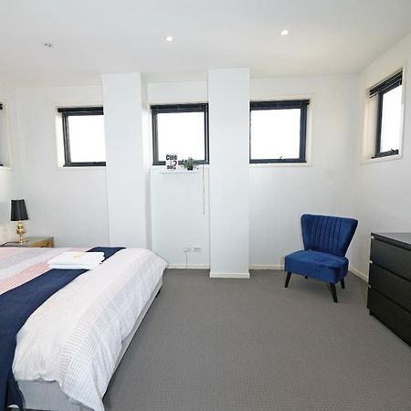 Luxury 7Brm Entire House Lakeview Blackswans Wifi Bbq Resort Point Cook Eksteriør bilde