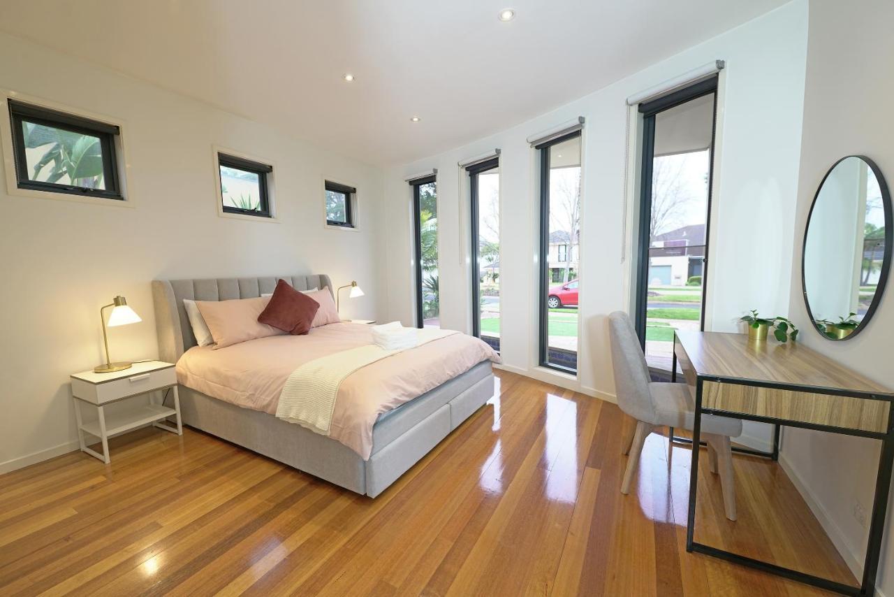 Luxury 7Brm Entire House Lakeview Blackswans Wifi Bbq Resort Point Cook Eksteriør bilde