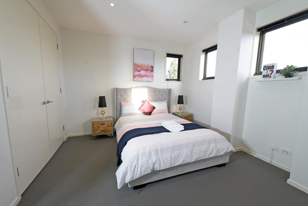 Luxury 7Brm Entire House Lakeview Blackswans Wifi Bbq Resort Point Cook Eksteriør bilde
